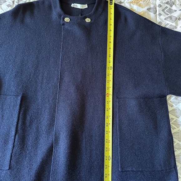Zara Women's Toggle Closure Sweater (size: L) - NWT - Picture 9 of 14